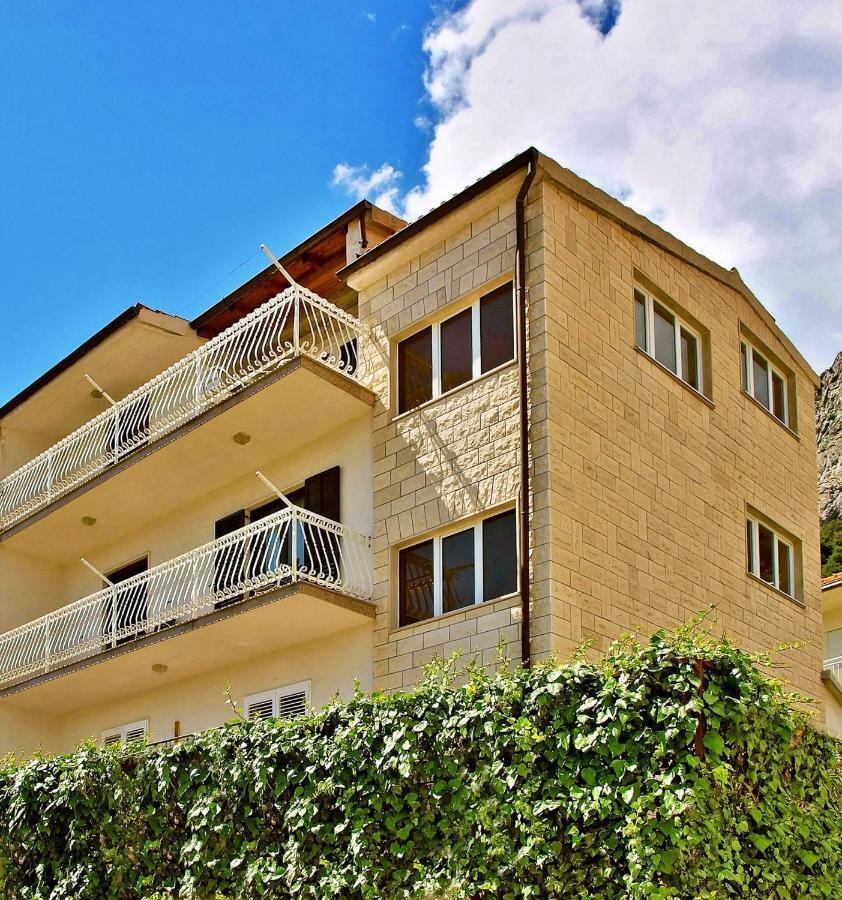 Apartments Iko Omiš Esterno foto