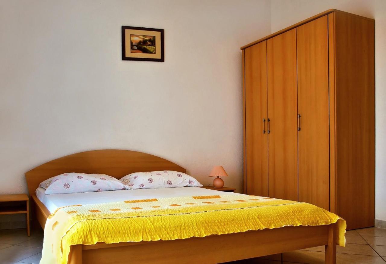Apartments Iko Omiš Esterno foto
